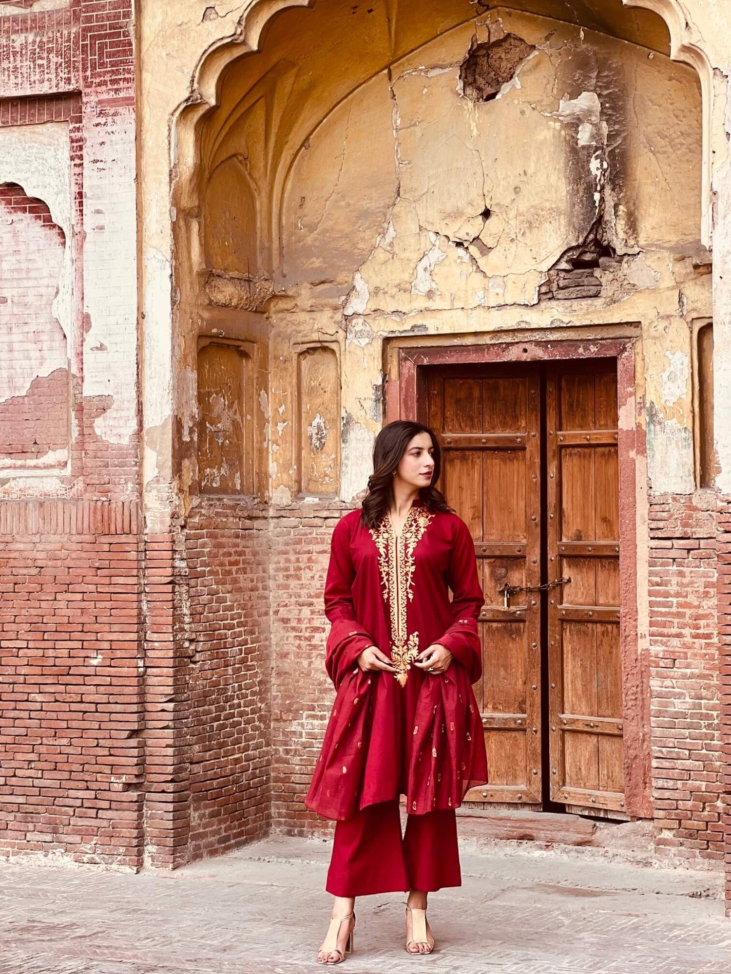 Blood Maroon Colour – A Perfect Traditional Outfit